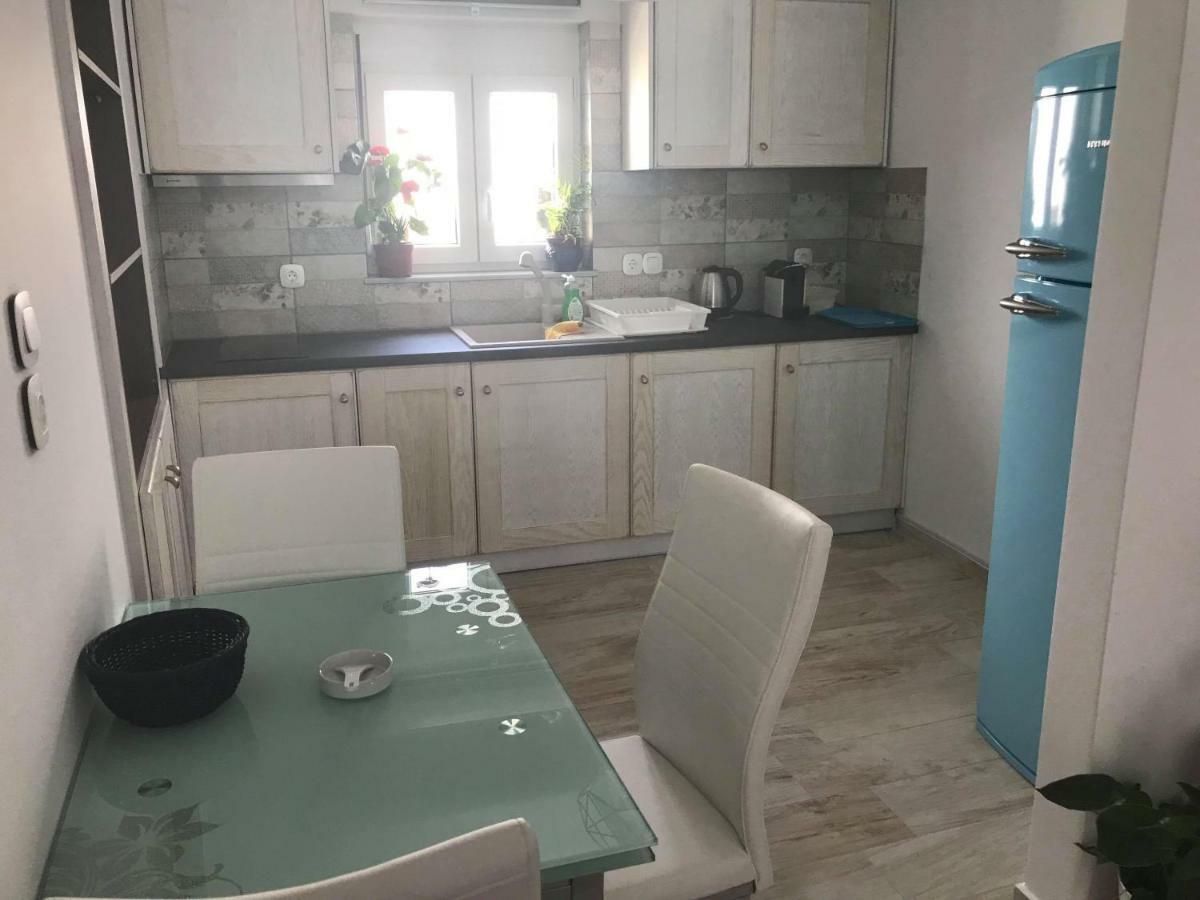 Apartmán Blue Island Batsíon Exteriér fotografie