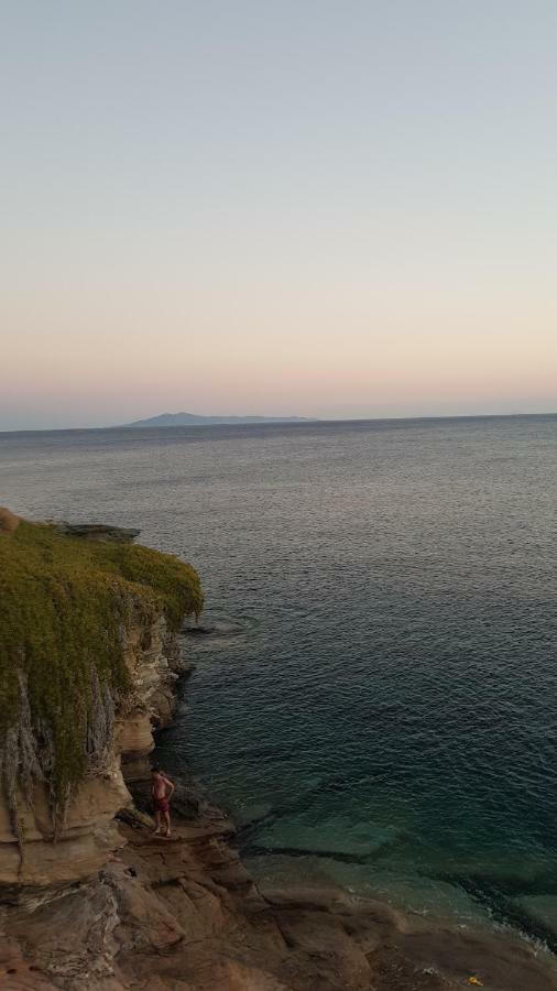 Apartmán Blue Island Batsíon Exteriér fotografie